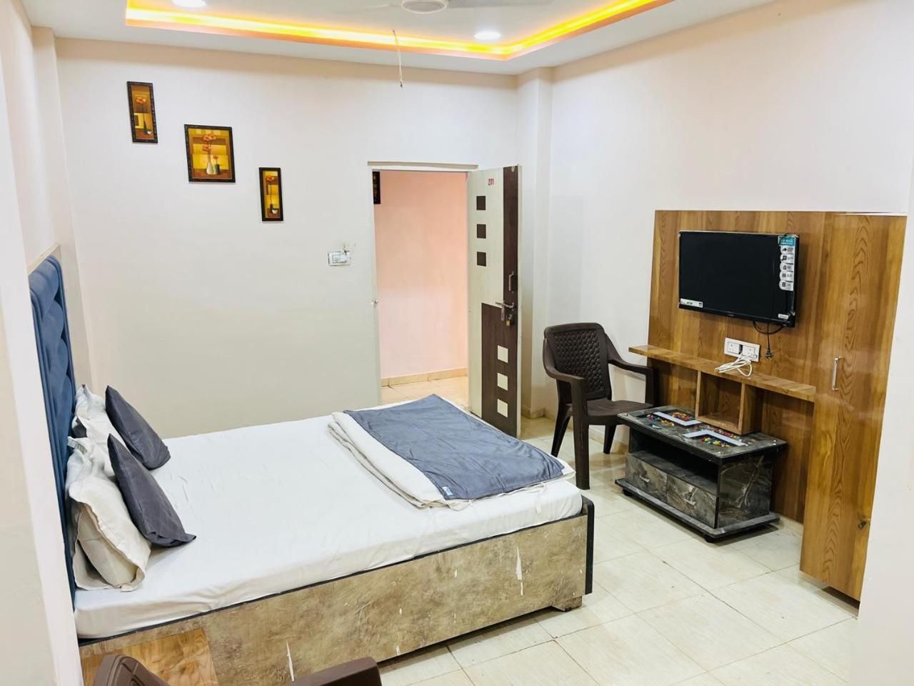 Hotel Sargam Ahmedabad Exterior photo